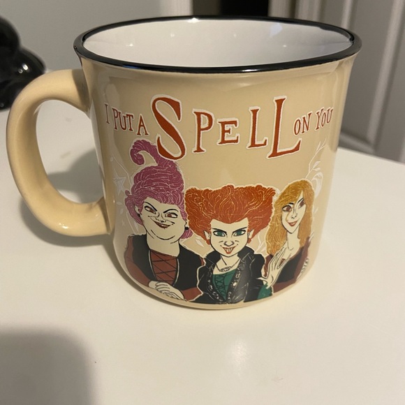 Disney Other - Hocus pocus mug